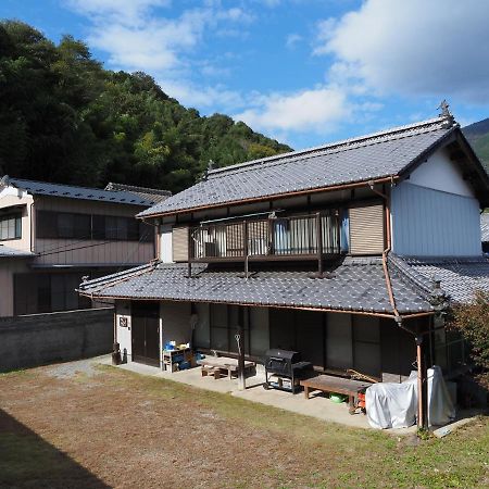 四国旅行のhub拠点 古民家ゲストハウス Heso Camp Miyoshi  Εξωτερικό φωτογραφία