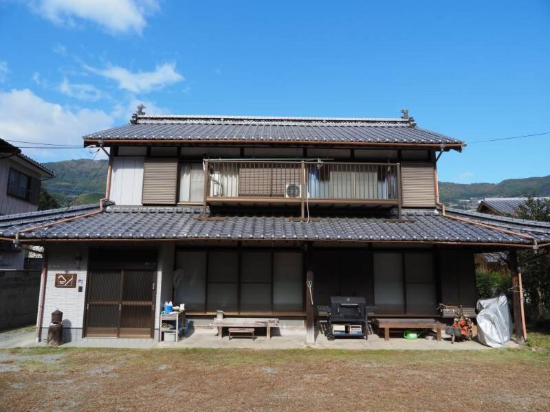 四国旅行のhub拠点 古民家ゲストハウス Heso Camp Miyoshi  Εξωτερικό φωτογραφία